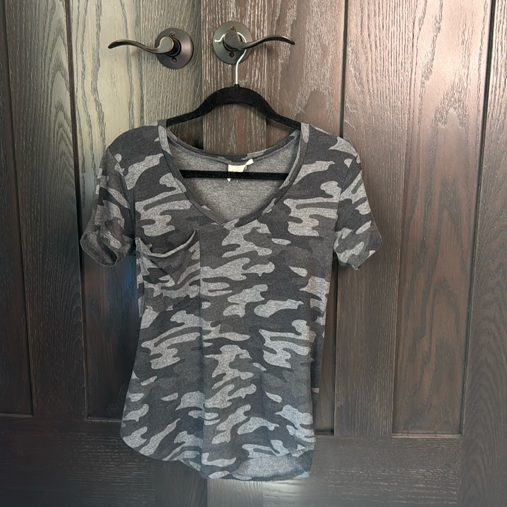 BUCKLE - White Crow Top